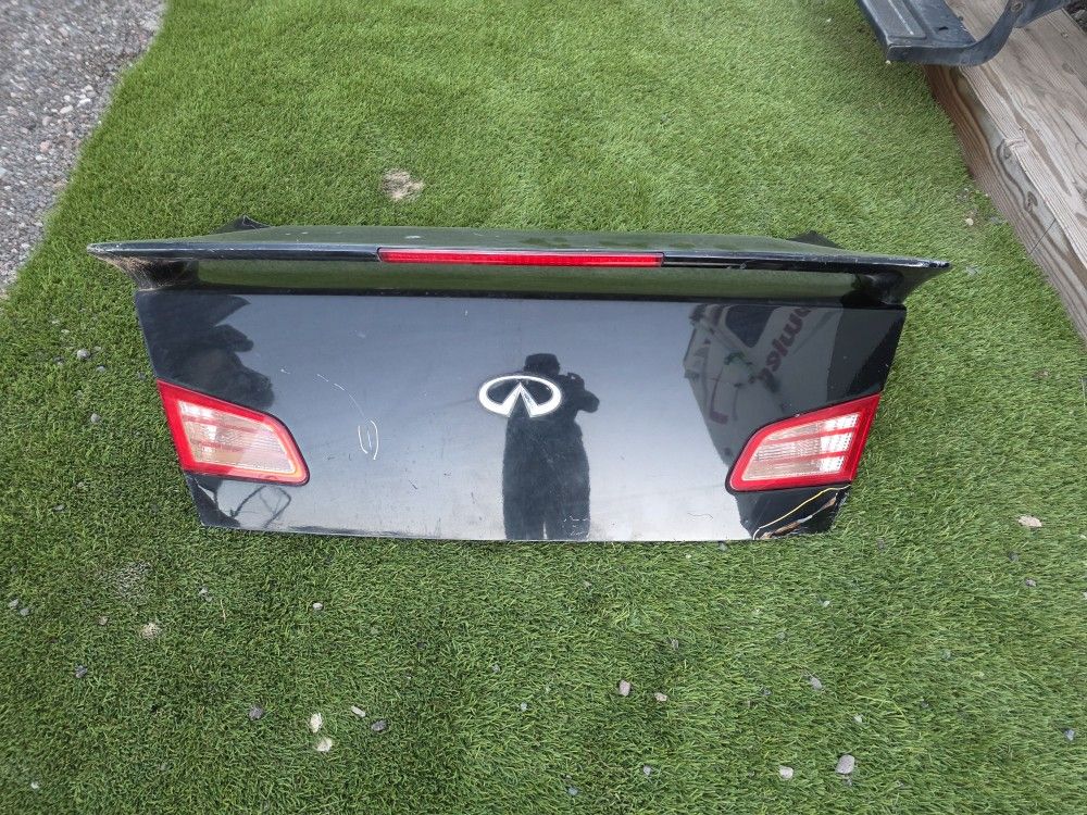 2003-2004 Infiniti G35 Sedan Rear Trunk Oem
