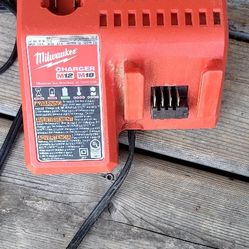 Milwaukee Battery Charger