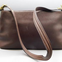 Beautiful Women’s Leather Coach Shoulder Strap Bag 