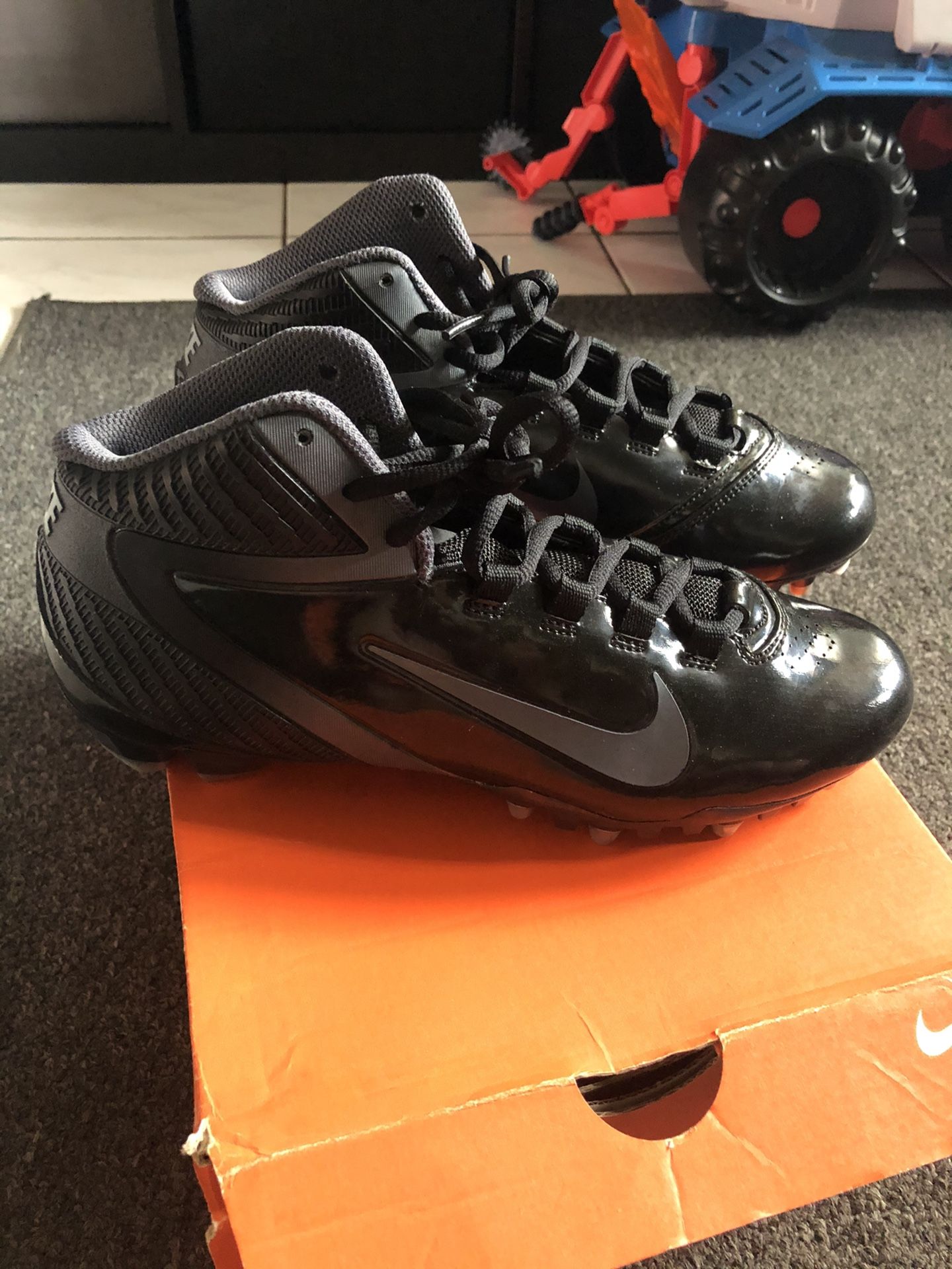 Nike alpha speed cleats size 8.5
