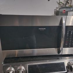 Frigidaire Microwave