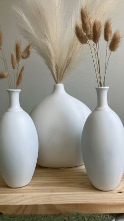Modern Farmhouse Matte White Vase Set with Dried Pampas & Bunny Tails
