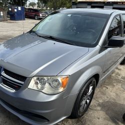 Dodge Gran  Caravan 2013