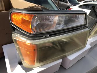 Head Lights For 04-12 Canyon, Colorado
