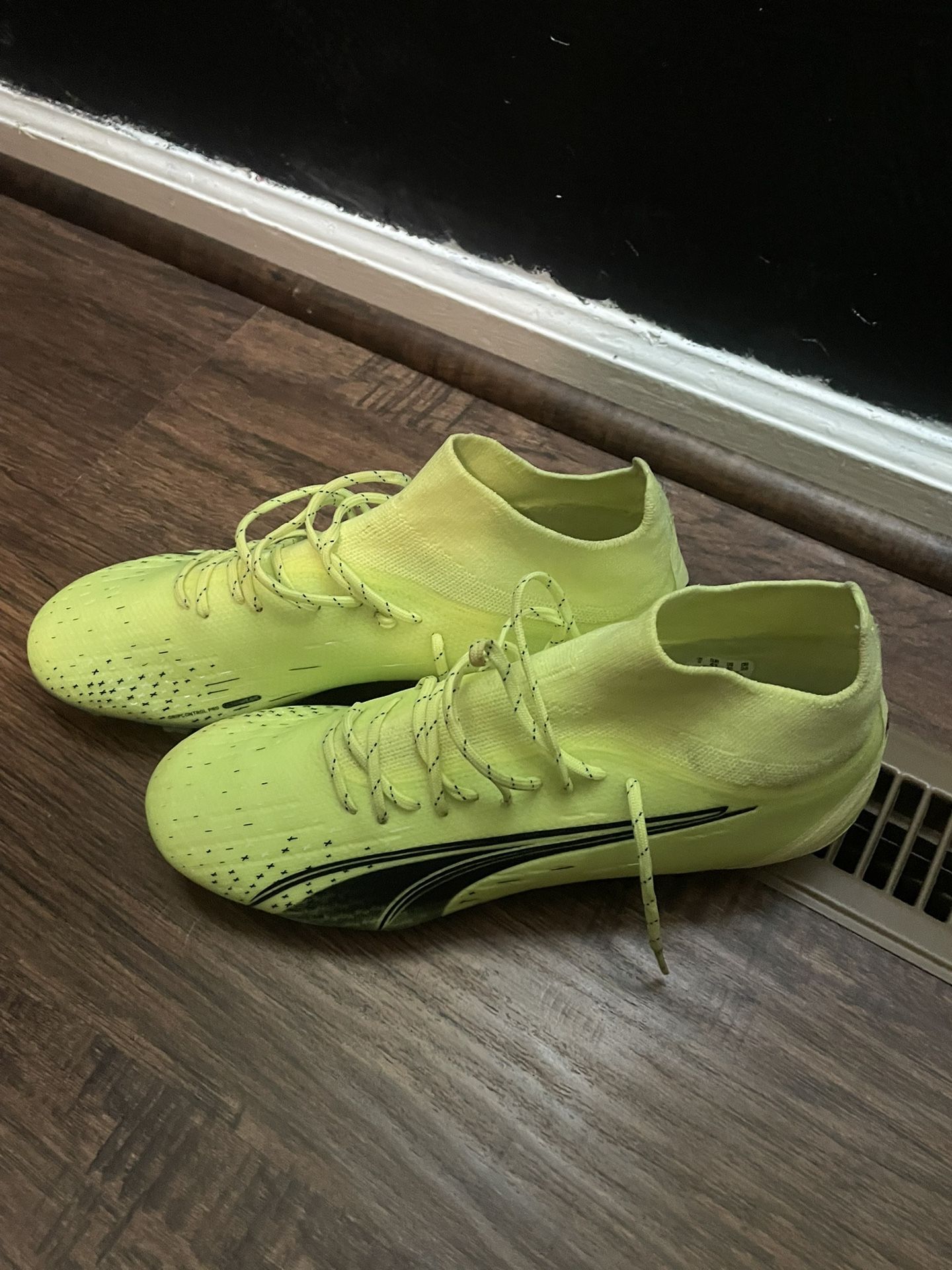 Puma Cleats Size 10 Men