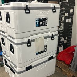 Igloo 150-quart XL MaxCold Cooler