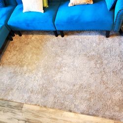 SALE! Only $15 Classy Rug  5x7.  Beautiful Pattern Great Condition