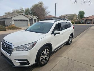 2019 Subaru Accent White 98,000 Miles