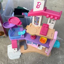 Barbie Little People dream house 