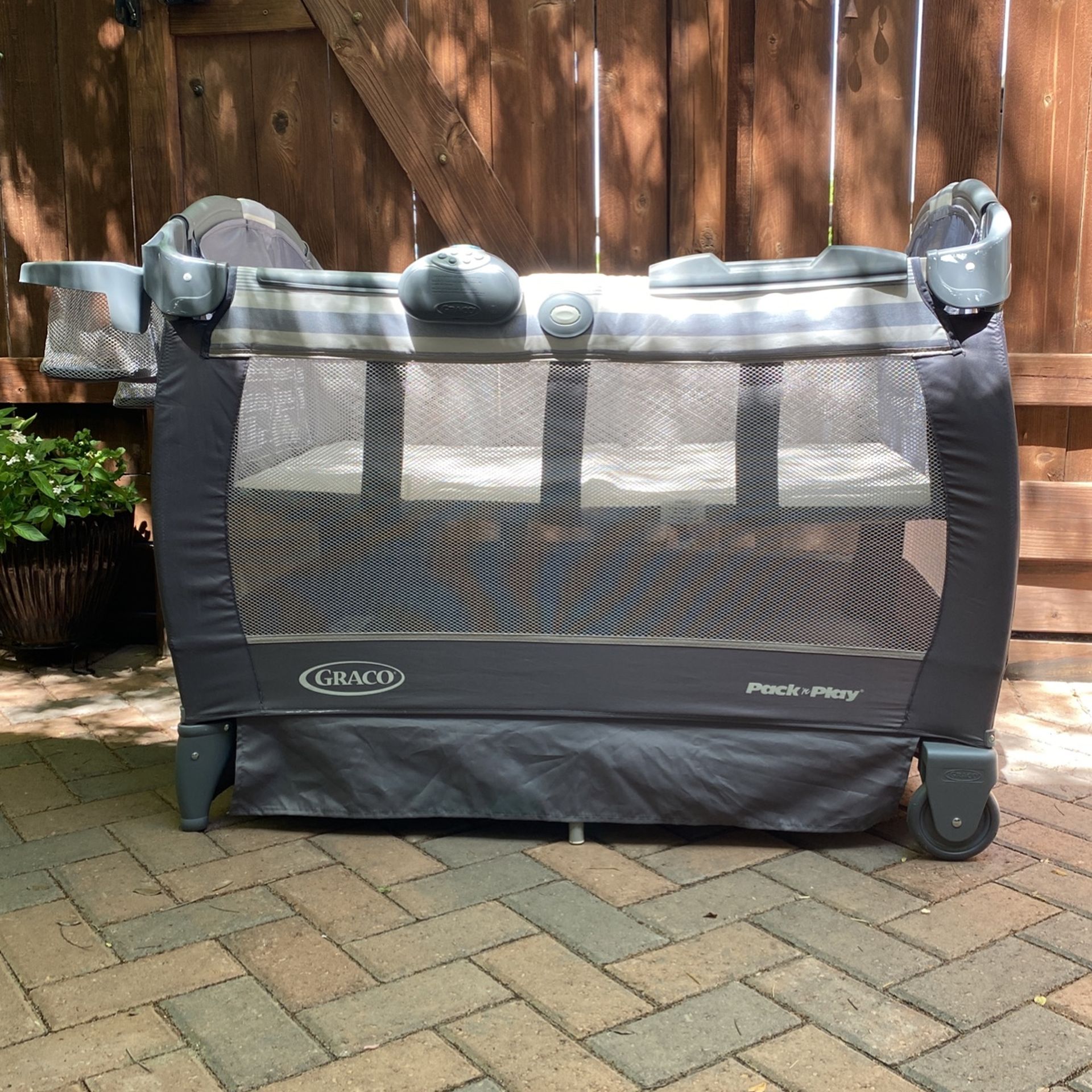 Graco Pack N Play With Bassinet, Changing Table, Diaper Caddy & Sound Machine