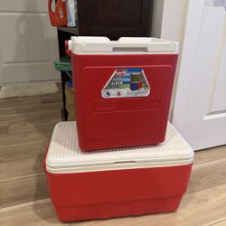 Igloo And Coleman Coolers 