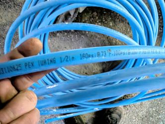 120 Feet Of 1/2" PEX bluefin Water Tubing
