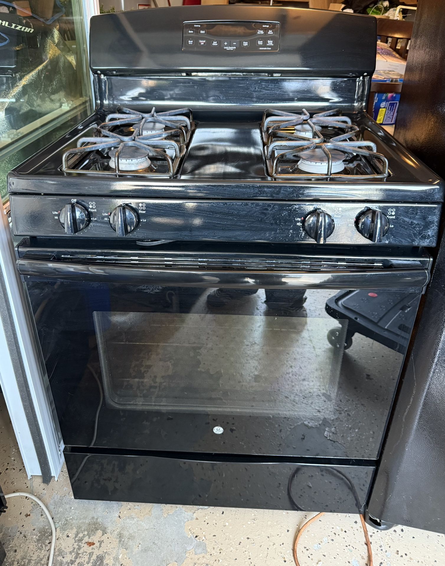GE Black Gas Stove - Clean & Great Condition