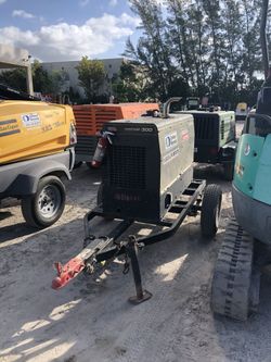 Lincoln Vantage 300 Welder