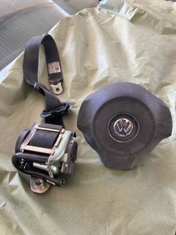 Jetta seat belt $150