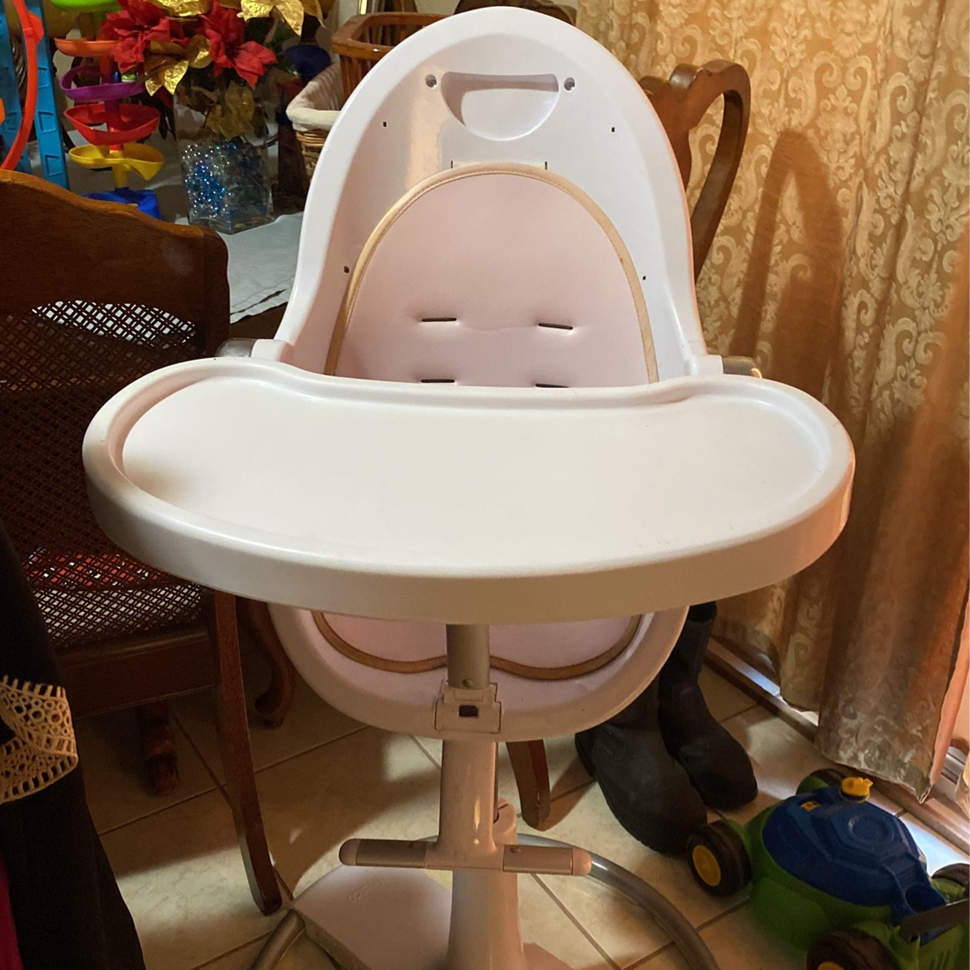 High Chair  $15.00