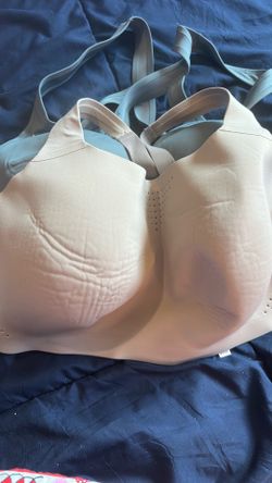 victoria's Secret sports bra