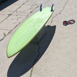 5'8 Surfboard Twin Fin Thalia