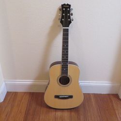 Acoustic Guitar (Mitchell DJ-120/N) Junior Size w/Bag.