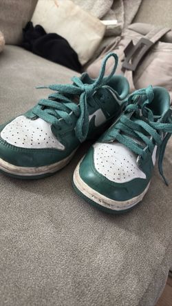 Green shoes