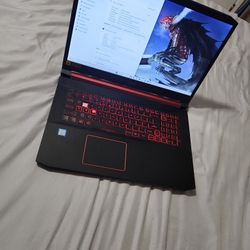 Gaming Laptop 17.3in Nitro