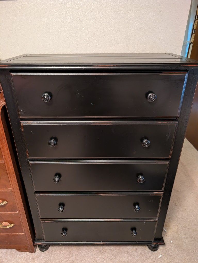 Black Pinewood Jumbo 5-Drawer Dresser