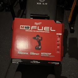 Milwaukee M18 Fuel Hammer Drill Kit (Brand New, XC5.0 Battery)