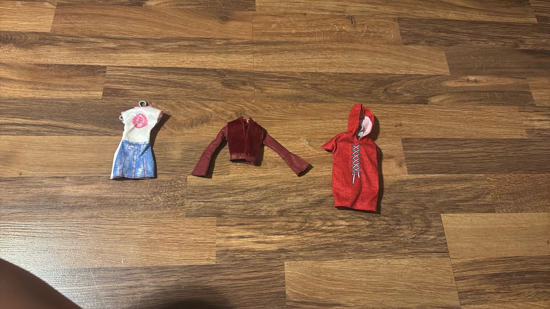 Normal Clothes Of Barbies