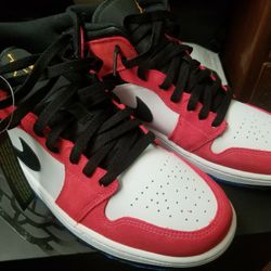Custom Spiderman Jordan 1 Mid - Size 9m