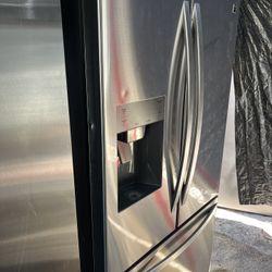 Kenmore Fridge Stainless Steel/ Working Perfect / 1 Month Warranty 