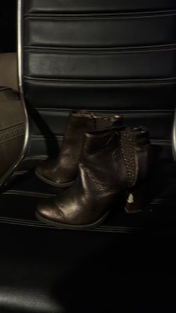 ladies metalic brown ancle dress boots by Reba size 6 with rhinestones