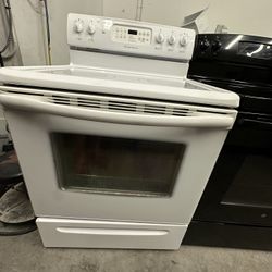 Frigidaire Stove