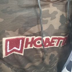 Mens Large Victorious Brand Shirt!