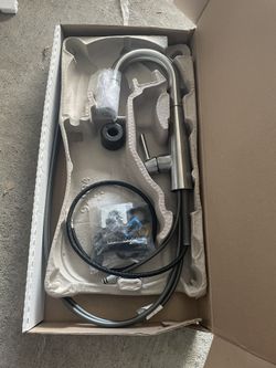 Delta- Essa Single-Handle Bar Faucet with MagnaTite Docking in Arctic Stainless