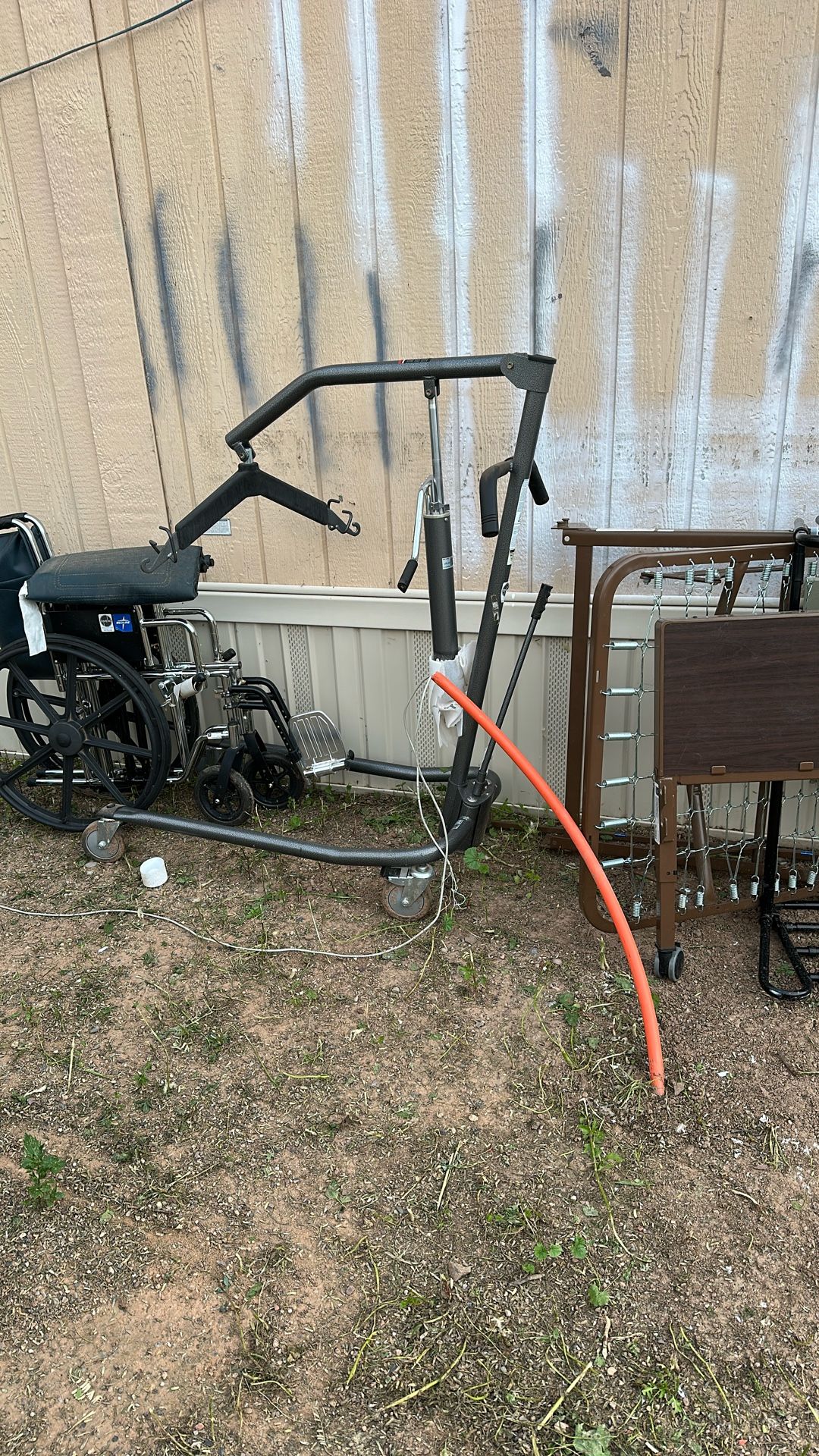 Deluxe hydraulic patient lift N Bed Table Plus Bed