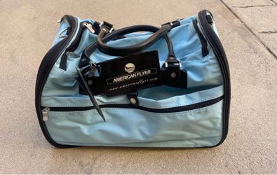 American Flyer Miami Weekend Collection Organizer Duffle Bag – Light Blue, Style H11419 – New with Tags
