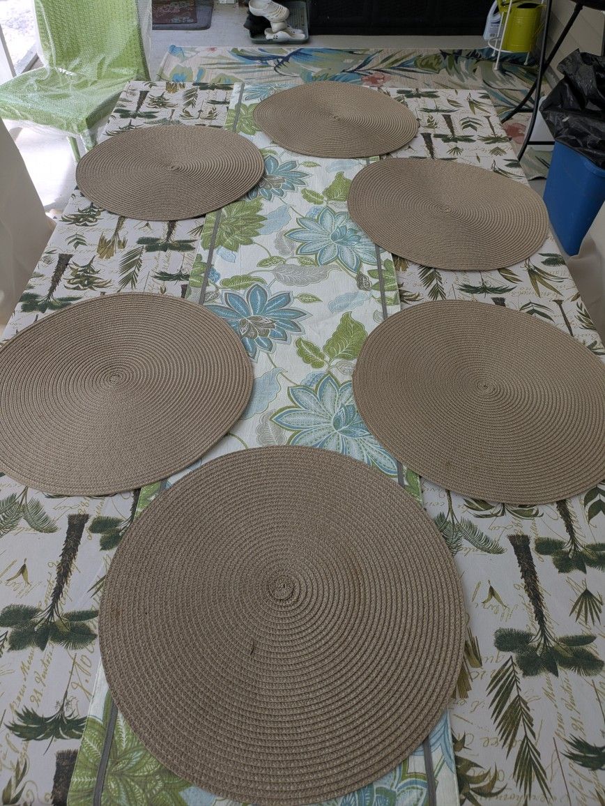 Set Of 6 Round Beige Woven Placemats 14.75"