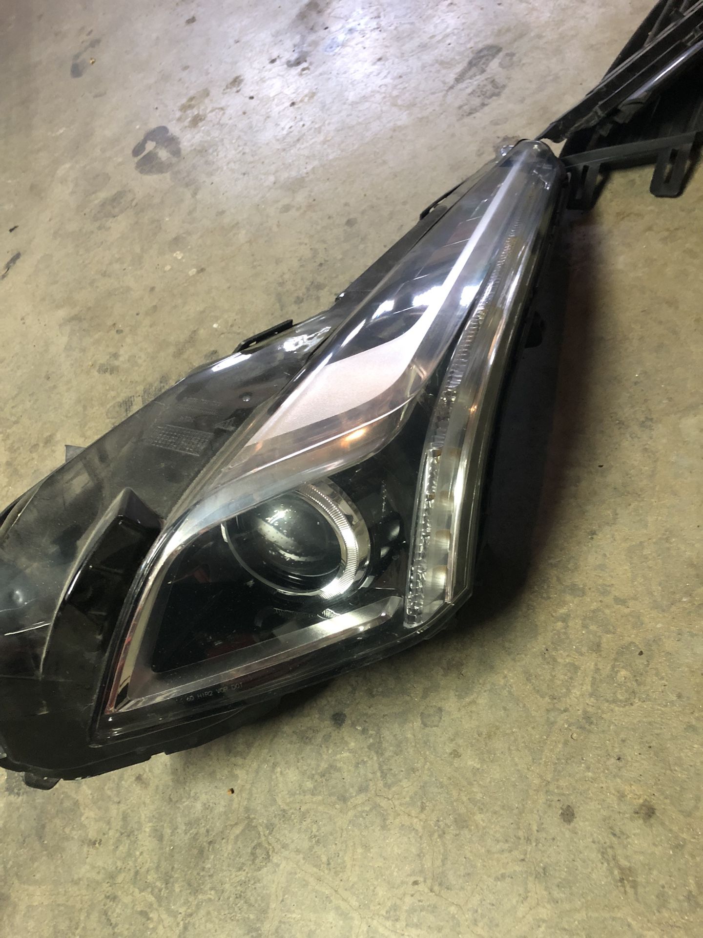 Cadillac CTS headlight cts Cadillac