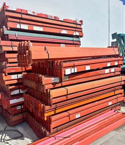 Industrial Pallet Rack Beams。8 feet