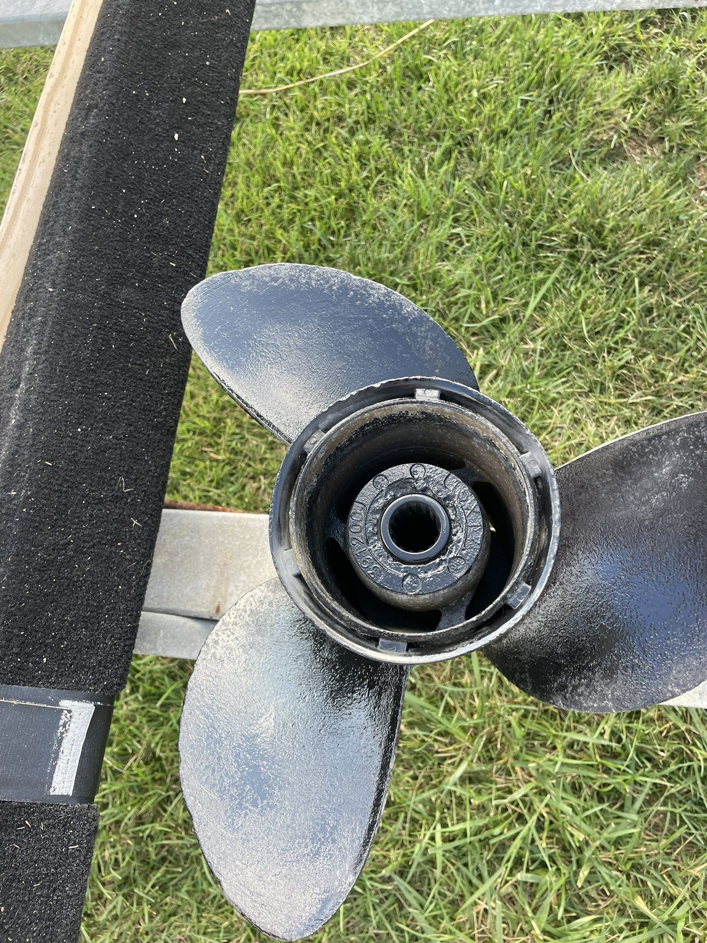 15”x 17” Prop for mercury mercruiser alpha 1   I can ship   Hub kit included  $99  It's not just an average aluminum propeller No other prop on the ma