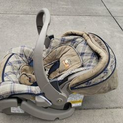 Car Seat with base and padded interior 