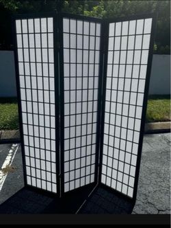 6foot tall 3 Panel separation wall gold hardware