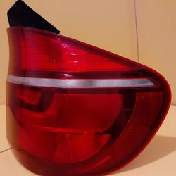 2011-2013 BMW X5 X5M RH Passenger Tail Light Assembly Qtr OEM