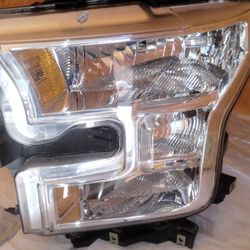 2017 Ford Headlight 