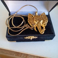 Vintage Gold-tone Elephant Pendant Necklace