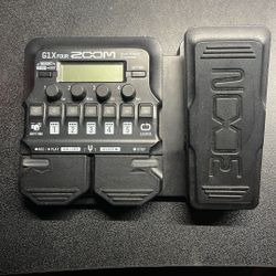 Zoom g1x four multi fx pedal