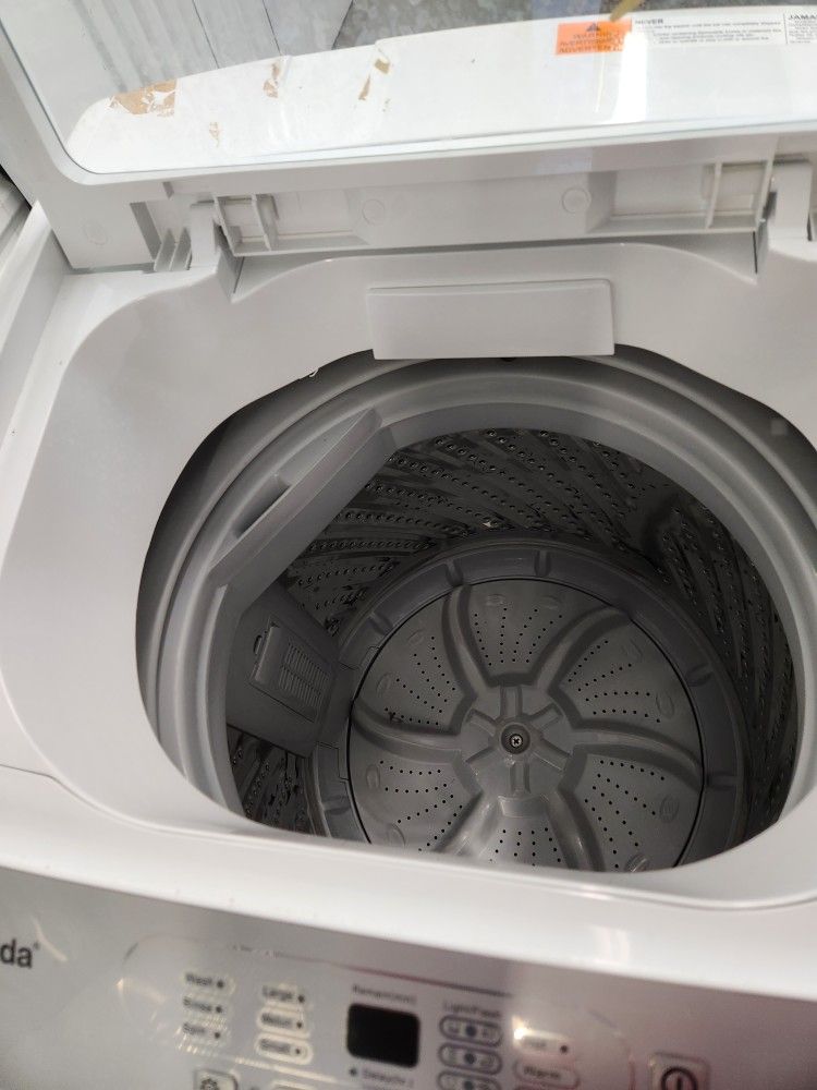 Panda PAN70SWR Small Compact Portable Washing Machine for Sale in Las Vegas, NV OfferUp