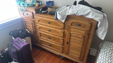 FREE DRESSER