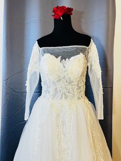 Small Petty long Sleeves Wedding Dress