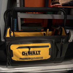 Maleta de herramientas Dewault